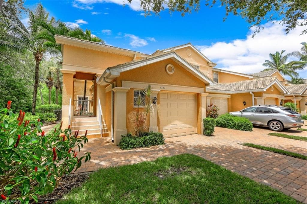 9651 Spanish Moss WAY 4121 BONITA SPRINGS, FL 34135