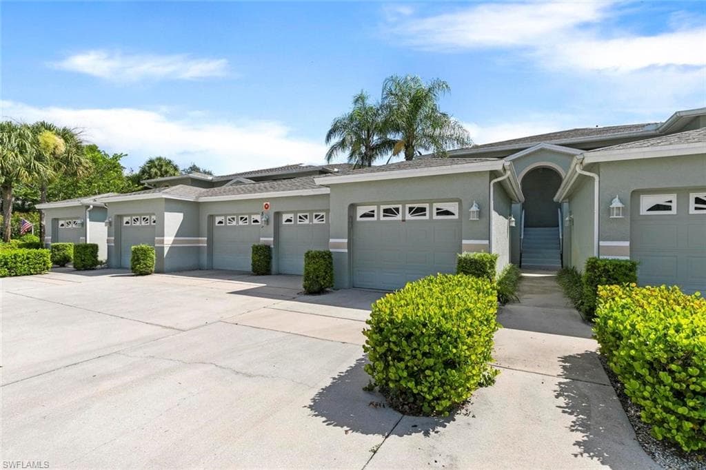 845 New Waterford DR Q-203 NAPLES, FL 34104