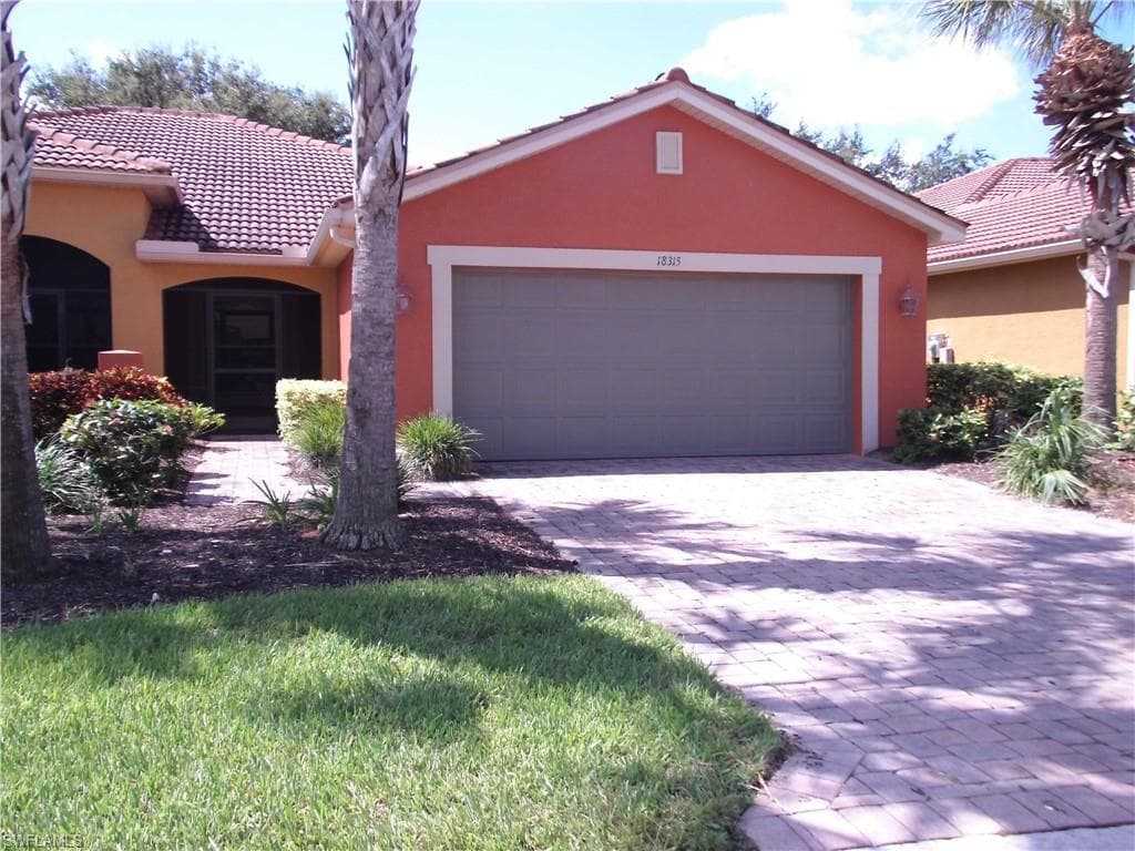 18315 Minorea LN LEHIGH ACRES, FL 33936