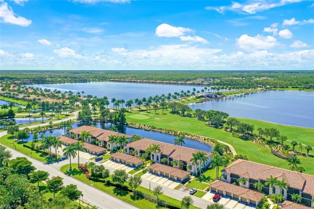 10068 Siesta Bay DR 9716 NAPLES, FL 34120