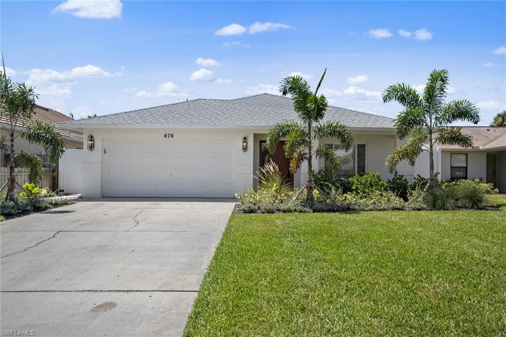 676 98th AVE N NAPLES, FL 34108