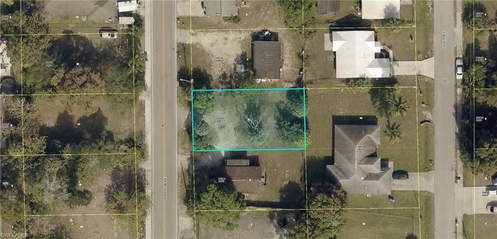 2245 Henderson AVE FORT MYERS, FL 33916