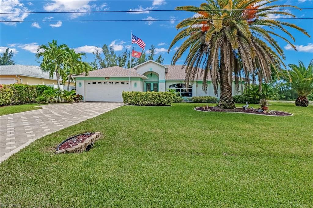 160 Kamal PKWY CAPE CORAL, FL 33904