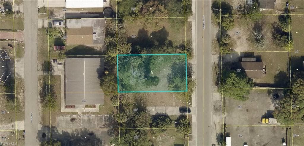 2248 Henderson AVE FORT MYERS, FL 33916