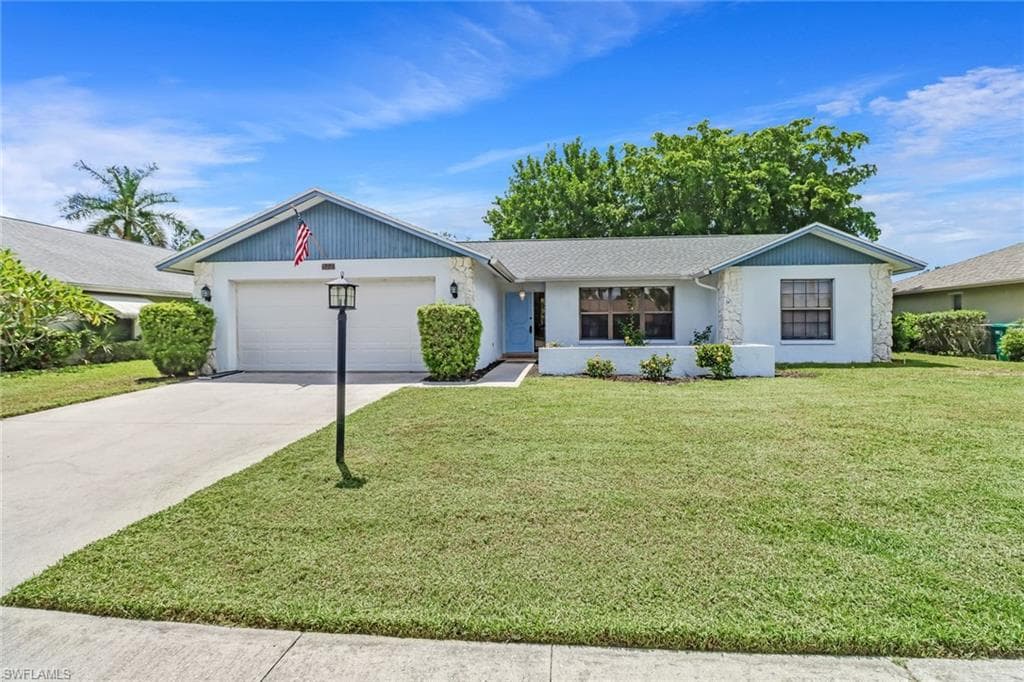 998 Charlemagne BLVD NAPLES, FL 34112