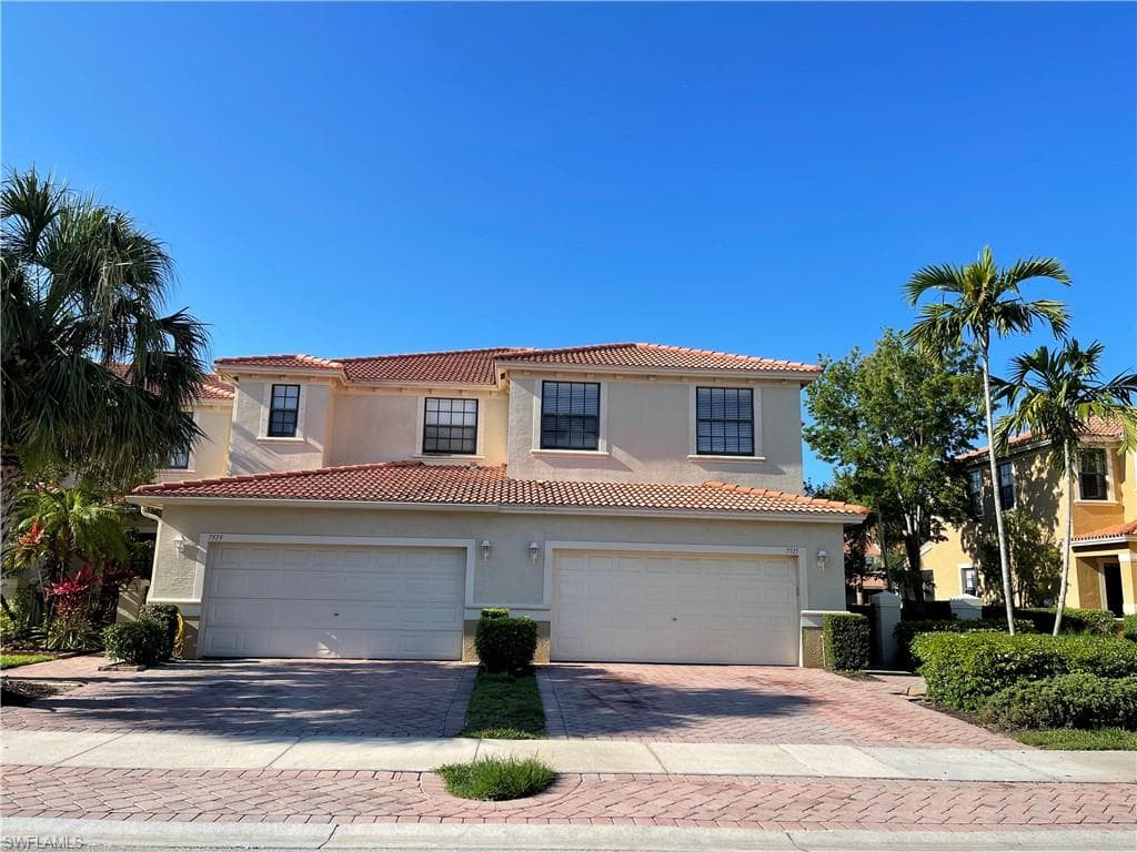 7515 Bristol CIR NAPLES, FL 34120