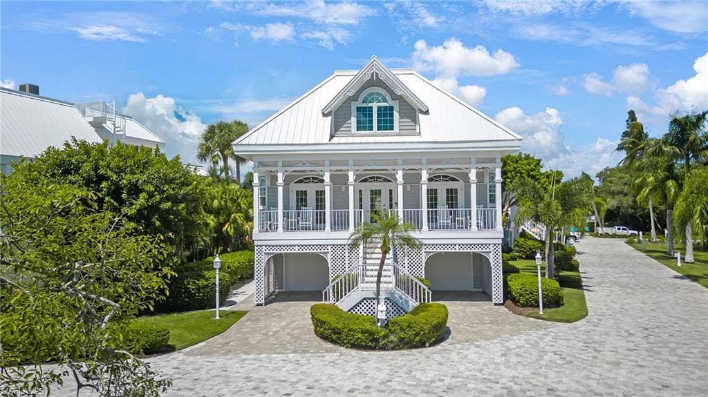 950 VICTORIA WAY SANIBEL, FL 33957