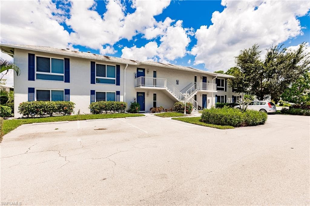 190 Peppermint LN 942 NAPLES, FL 34112