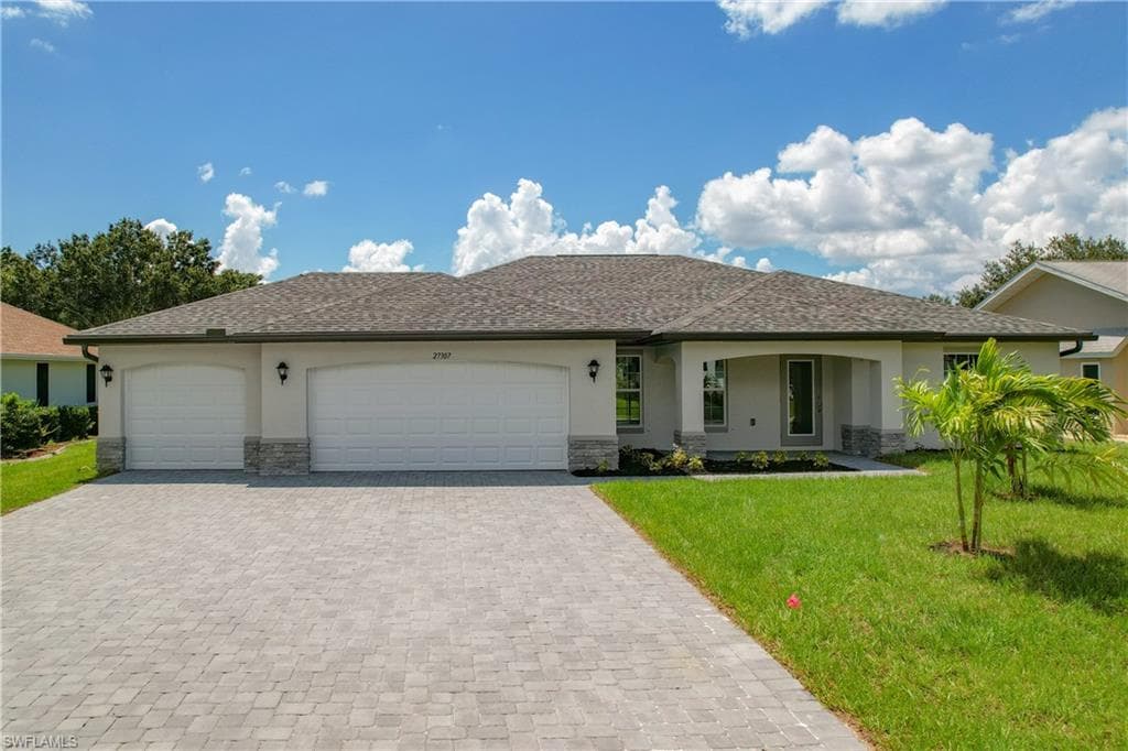 27307 Tierra Del Fuego CIR PUNTA GORDA, FL 33983