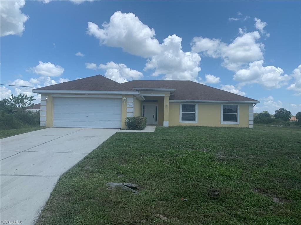 4622 Elaine AVE N LEHIGH ACRES, FL 33971