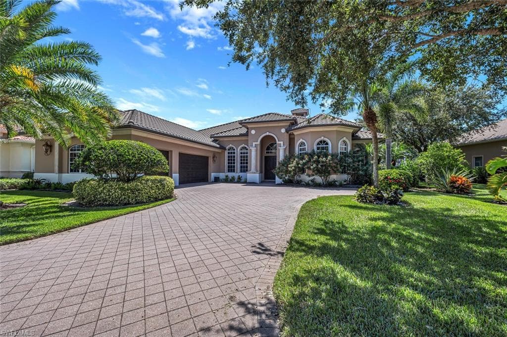5839 Bromelia CT NAPLES, FL 34119