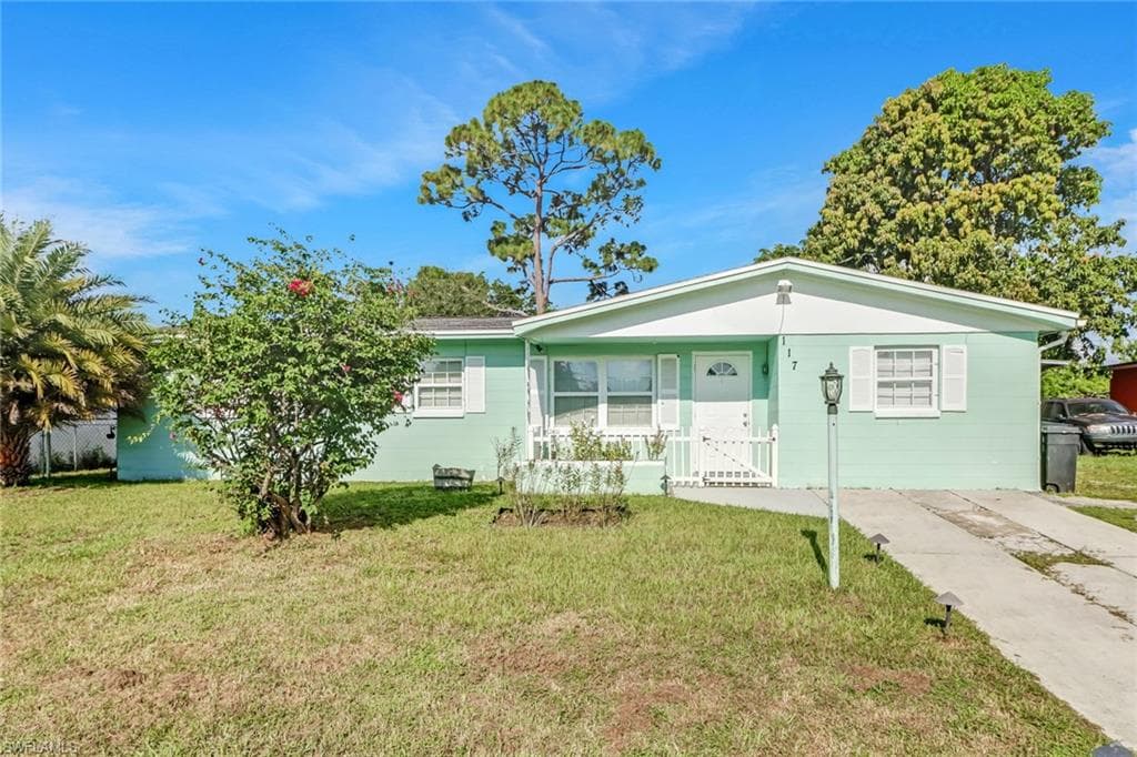 117 Alcala AVE LEHIGH ACRES, FL 33936