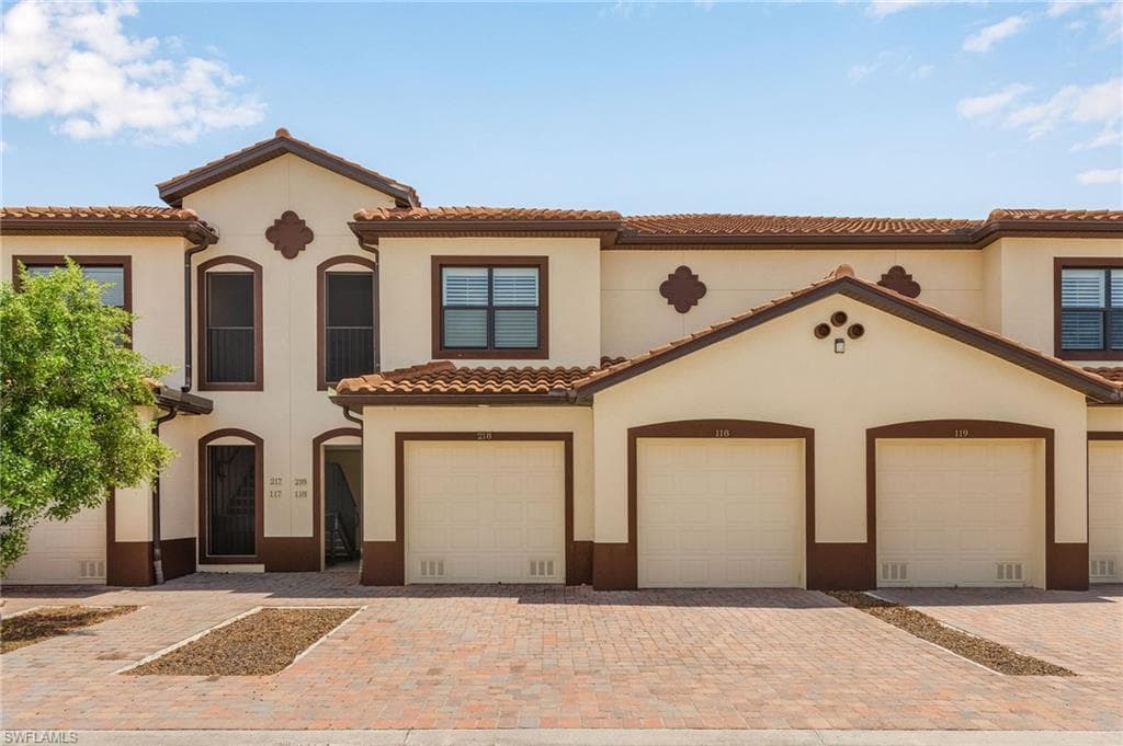 1806 Samantha Gayle WAY 118 CAPE CORAL, FL 33914