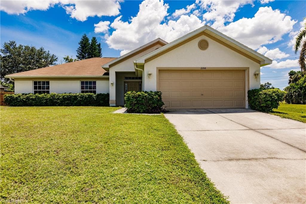 2206 NE 24th TER CAPE CORAL, FL 33909