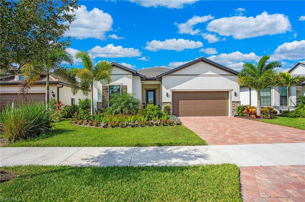 6742 Pennyroyal DR NAPLES, FL 34114