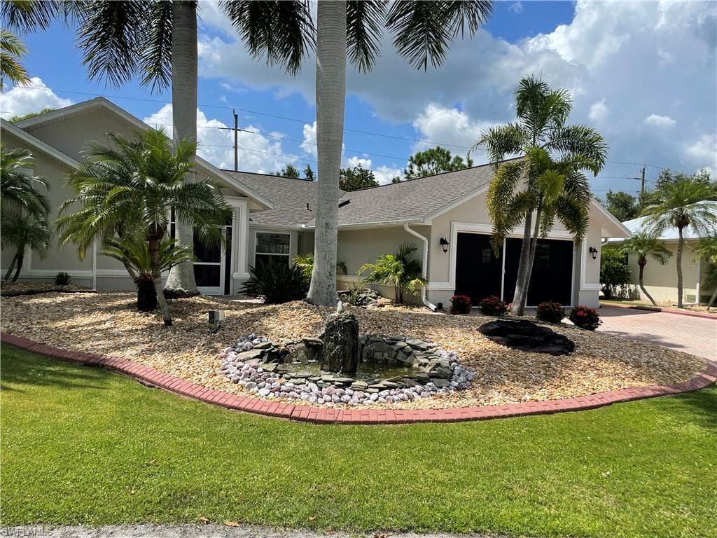 64 Amazon DR PUNTA GORDA, FL 33983