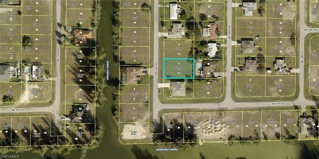 909 NE 1st PL CAPE CORAL, FL 33909