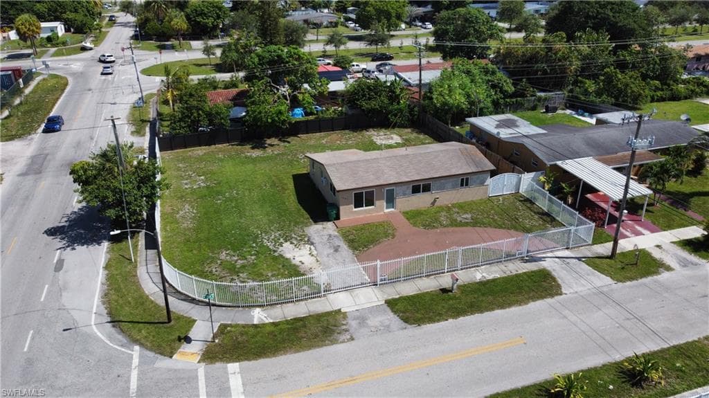 1201 NE 214th ST MIAMI, FL 33179