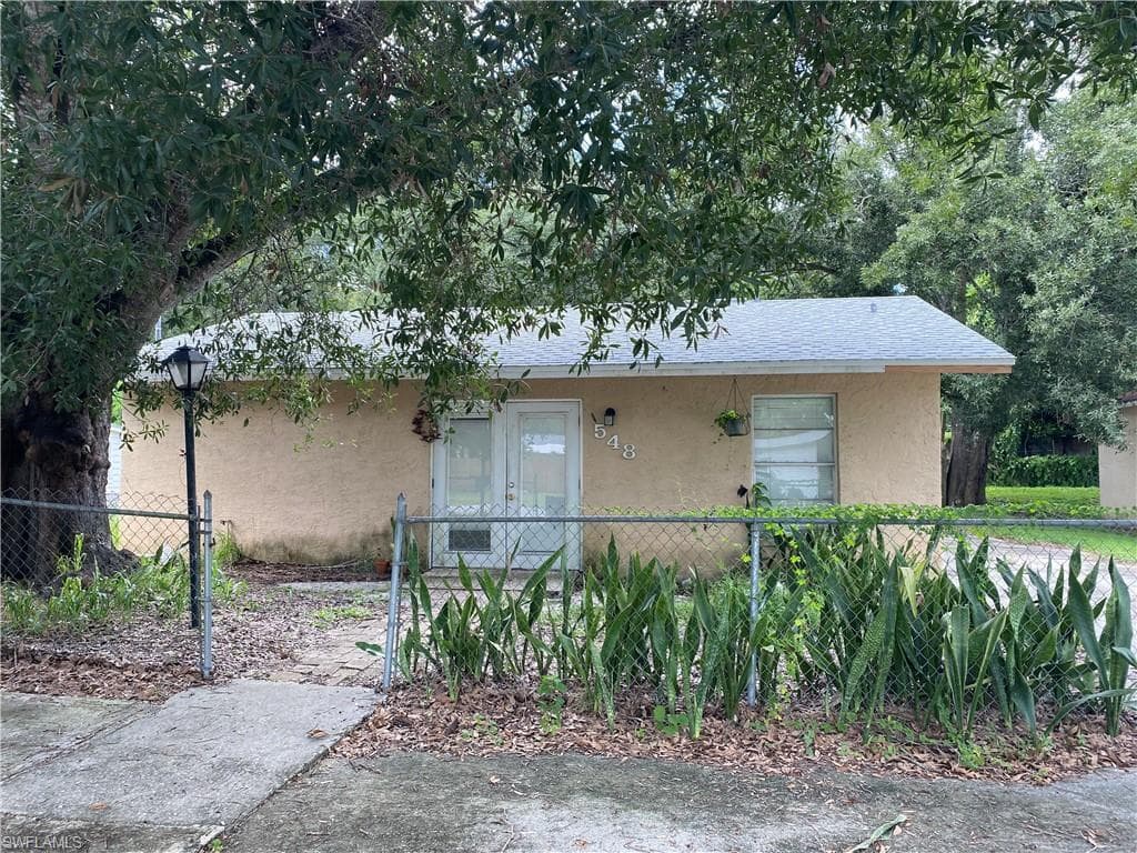 548 San Bernardino ST NORTH FORT MYERS, FL 33903