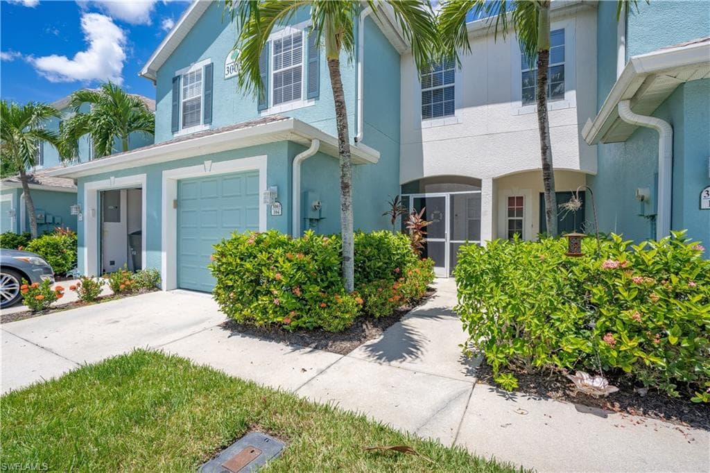 3003 Palmetto Oak DR 104 FORT MYERS, FL 33916