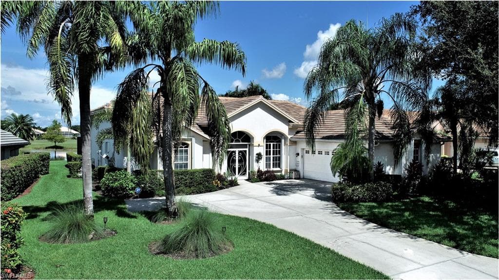 2220 Oxford Ridge CIR LEHIGH ACRES, FL 33973