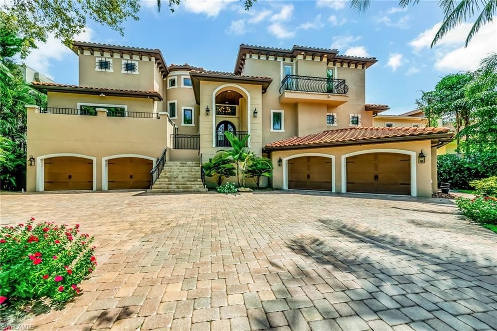 8347 Midnight Pass RD SARASOTA, FL 34242