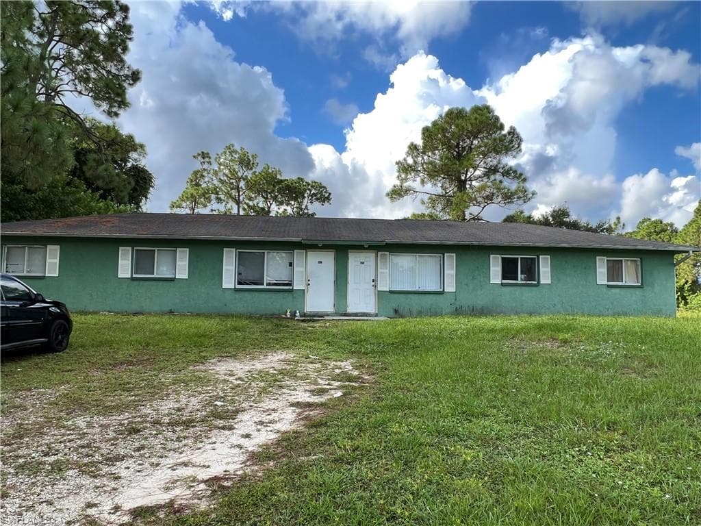 4413-4415 Douglas LN LEHIGH ACRES, FL 33973