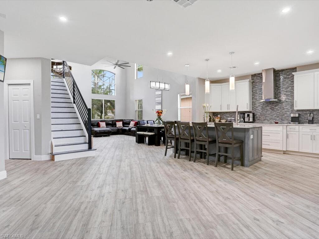 8405 Sumner AVE FORT MYERS, FL 33908