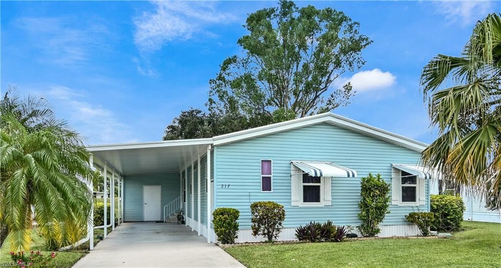 217 Belle Isle CT NAPLES, FL 34112