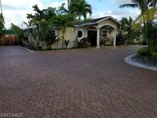 9401 NW 33rd CT MIAMI, FL 33147