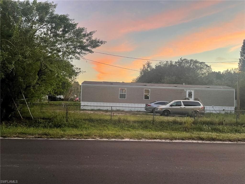 2145 Gish LN NORTH FORT MYERS, FL 33917