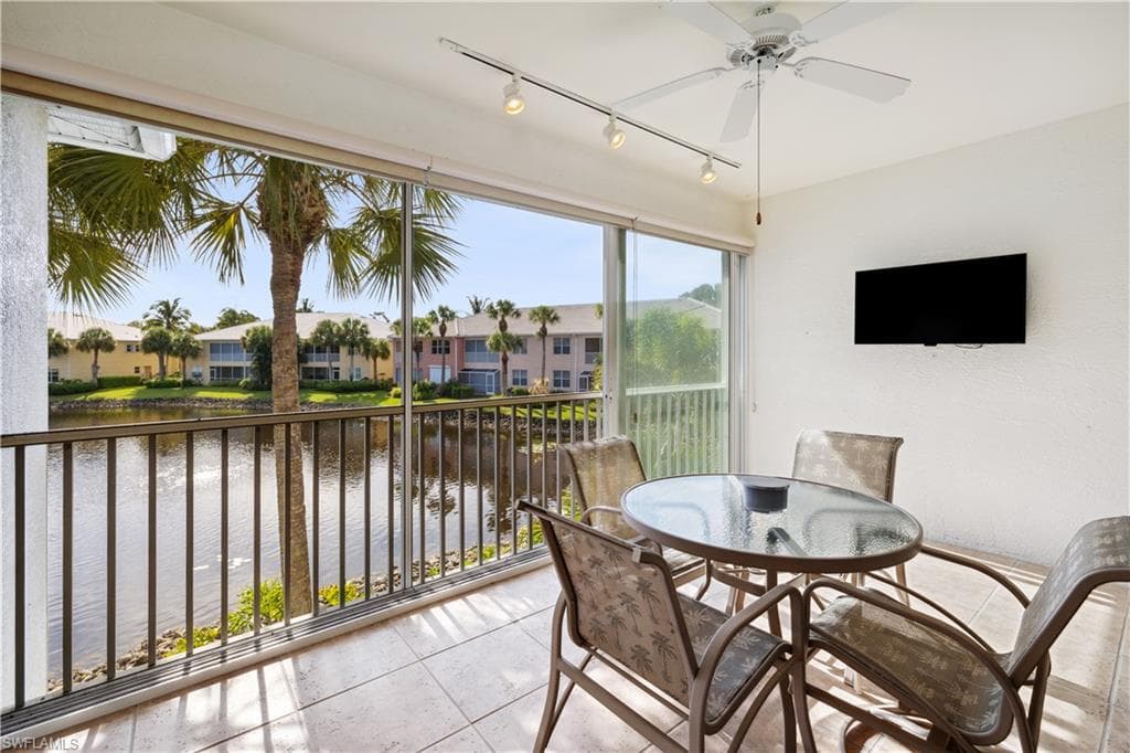 1134 Sweetwater LN O-202 NAPLES, FL 34110