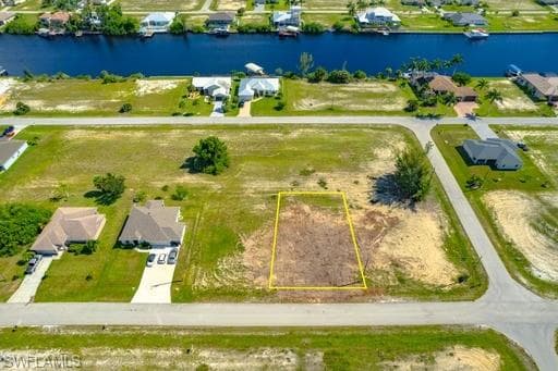 4330 NW 34th ST CAPE CORAL, FL 33993