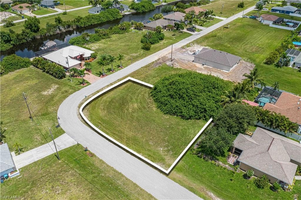 2910 NW 3rd TER CAPE CORAL, FL 33993