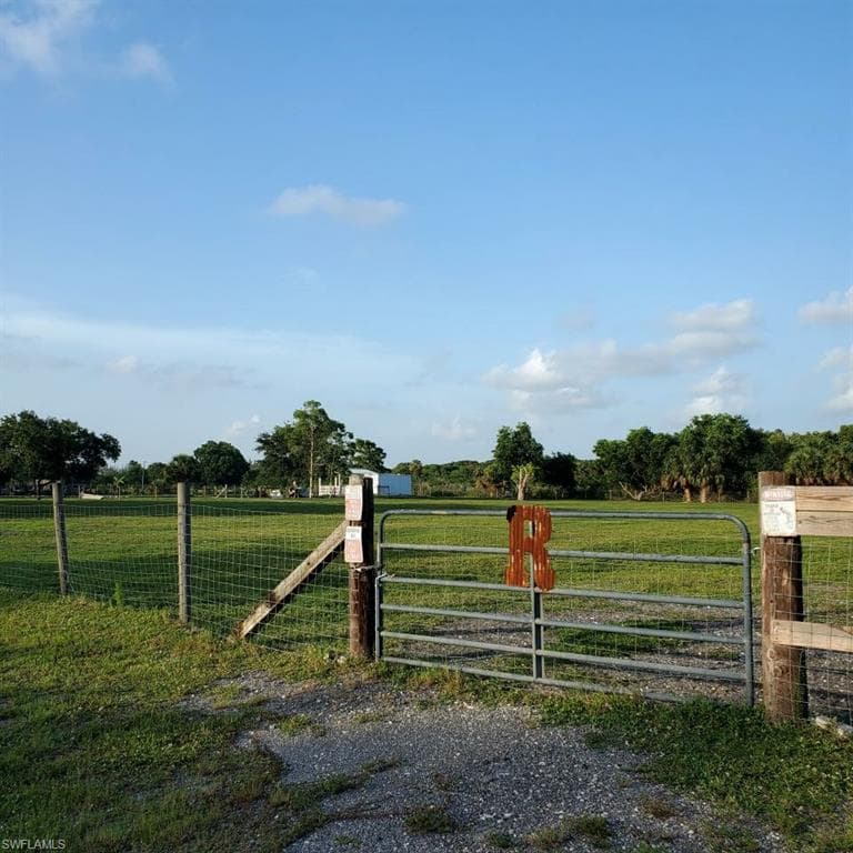 13300 Morningstar LN BOKEELIA, FL 33922