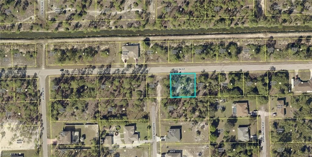 1310 E 12th ST LEHIGH ACRES, FL 33972
