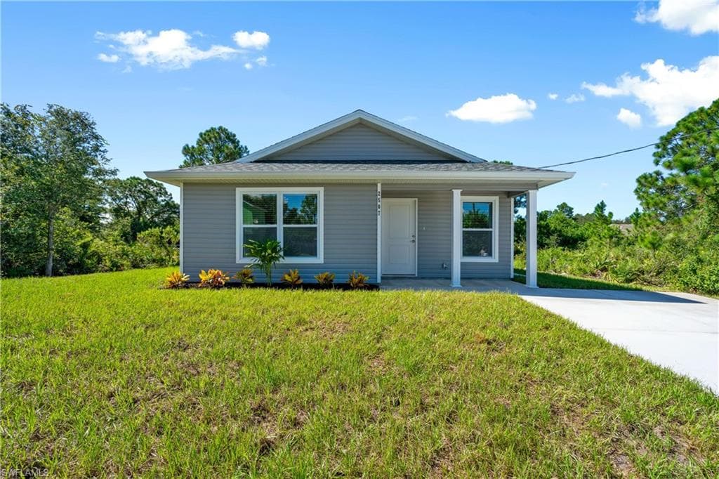 2507 40th ST W LEHIGH ACRES, FL 33971