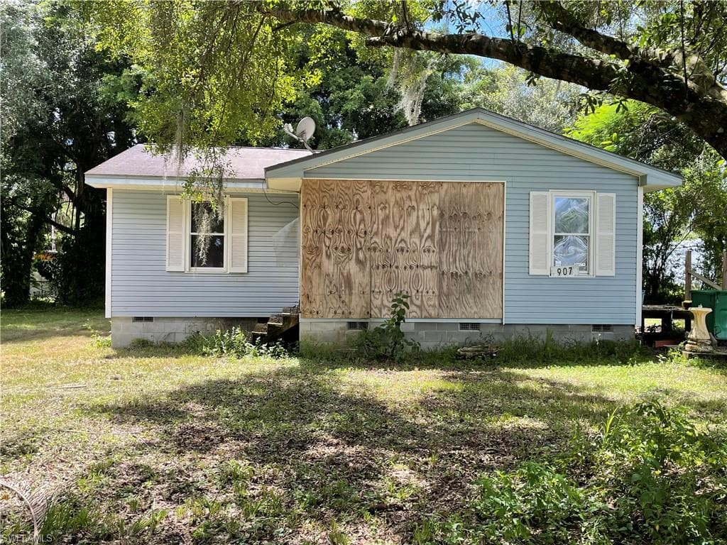 907 Raulerson RD IMMOKALEE, FL 34142
