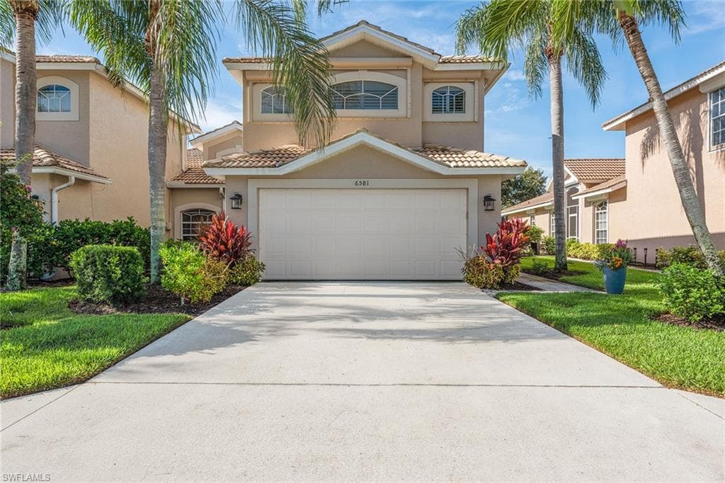 6581 Castlelawn PL NAPLES, FL 34113