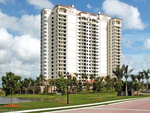 1060 Borghese LN 2106 NAPLES, FL 34114