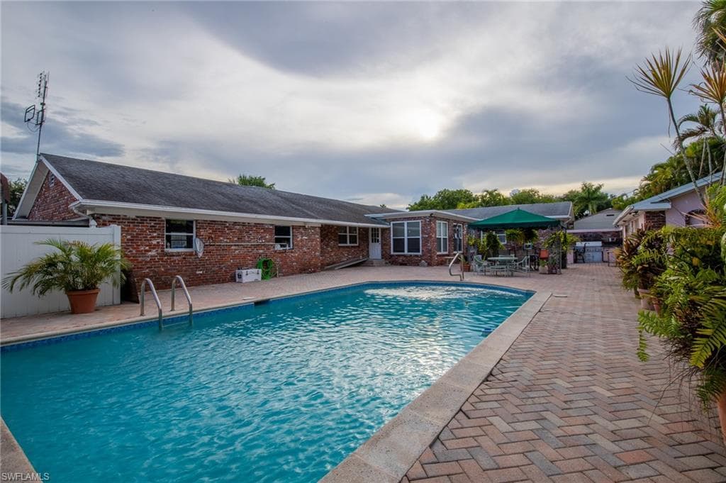 205 E Esperanza AVE CLEWISTON, FL 33440