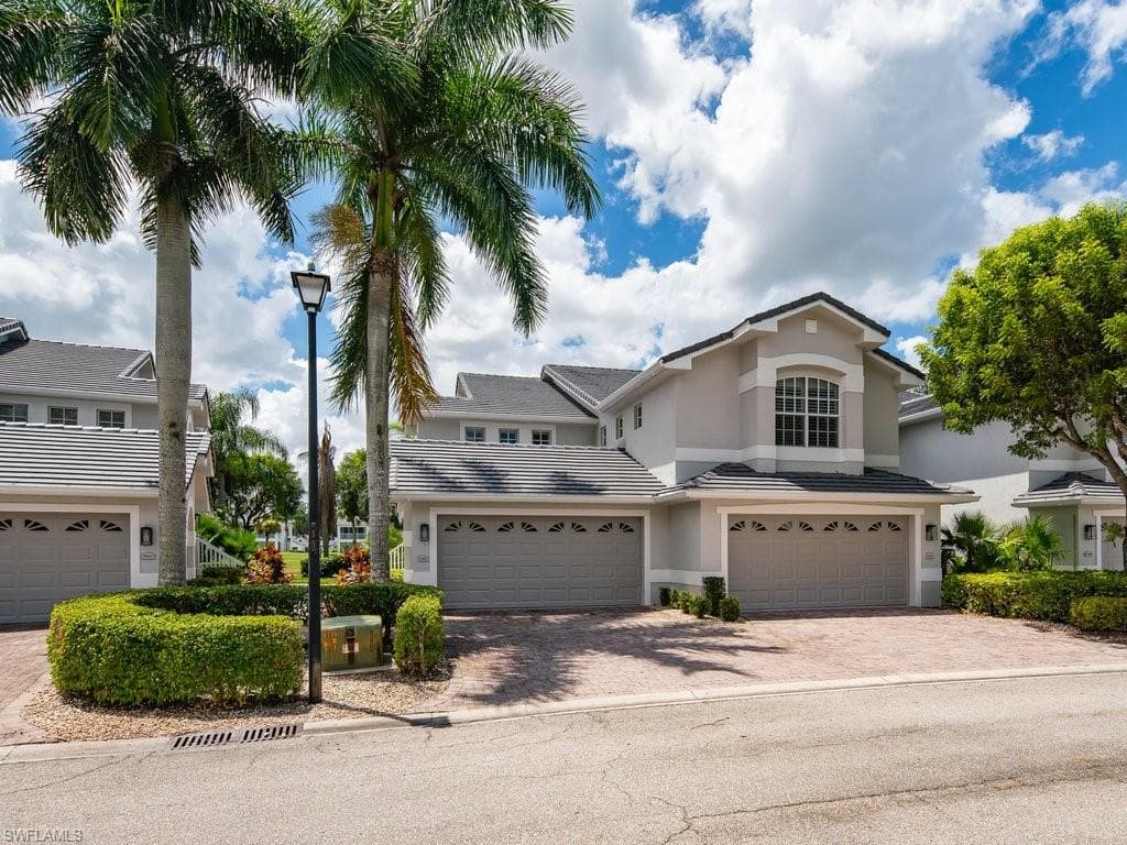 5970 Pinnacle LN 2803 NAPLES, FL 34110