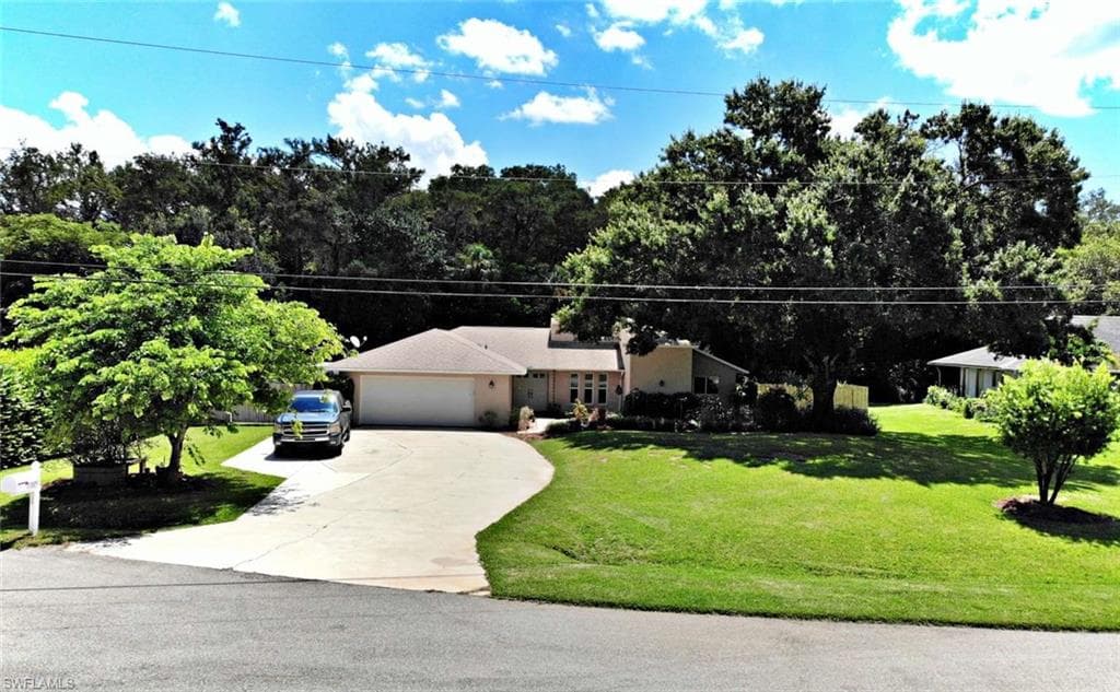 17815 Chesterfield RD NORTH FORT MYERS, FL 33917