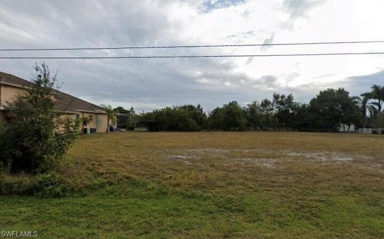 310 SW 31st TER CAPE CORAL, FL 33914