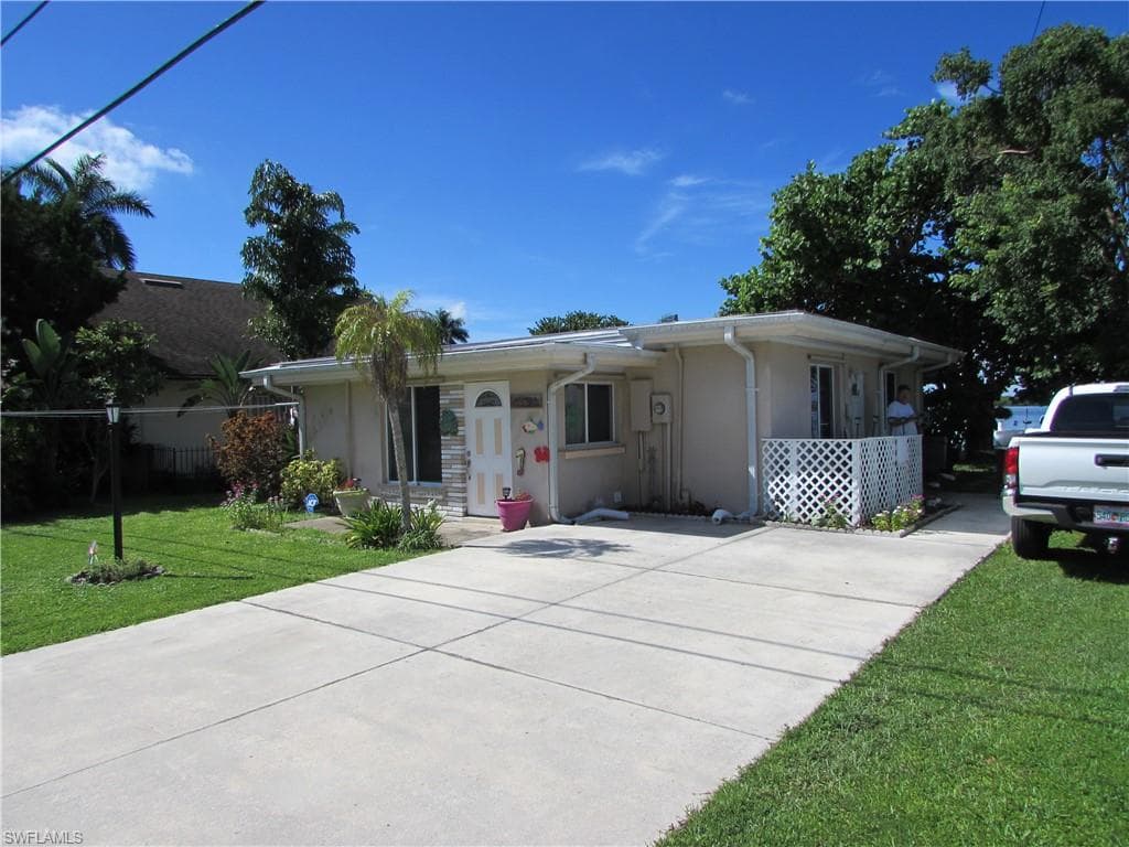 11569 Island AVE MATLACHA, FL 33993