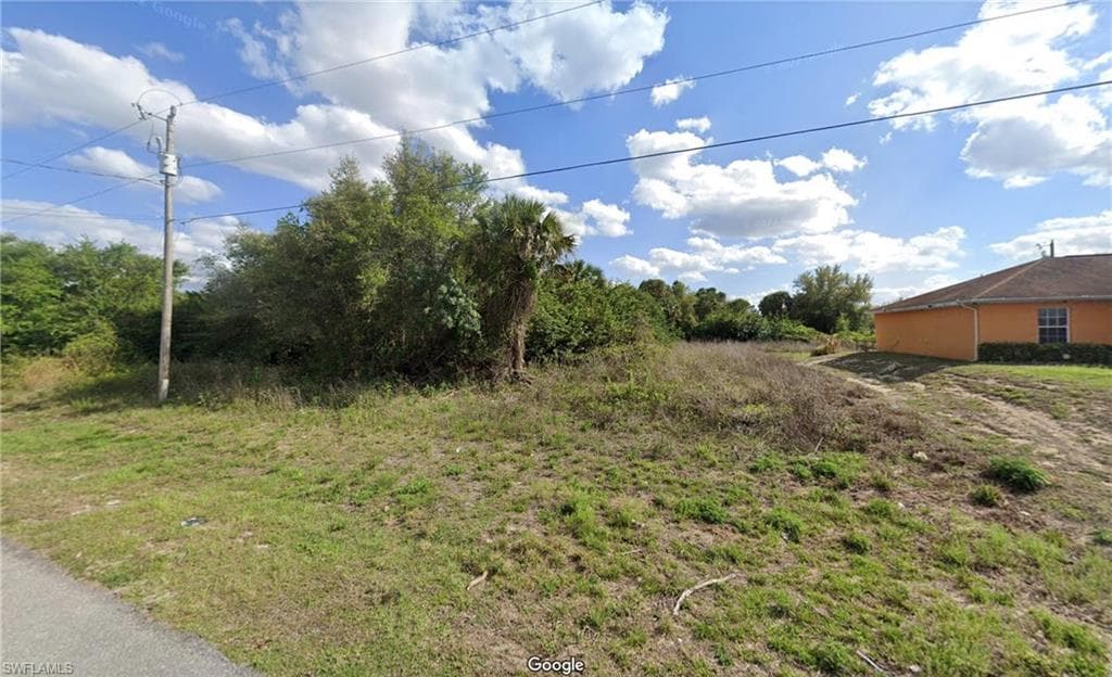 3711 6th ST W LEHIGH ACRES, FL 33971