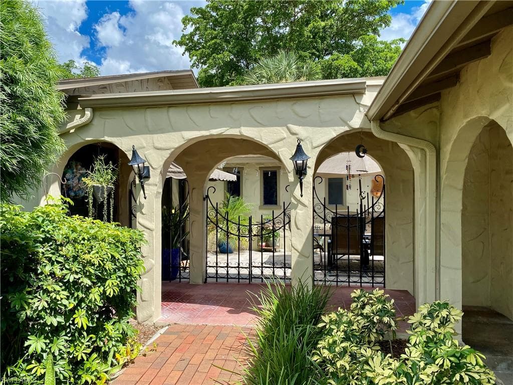 4272 Island CIR A FORT MYERS, FL 33919