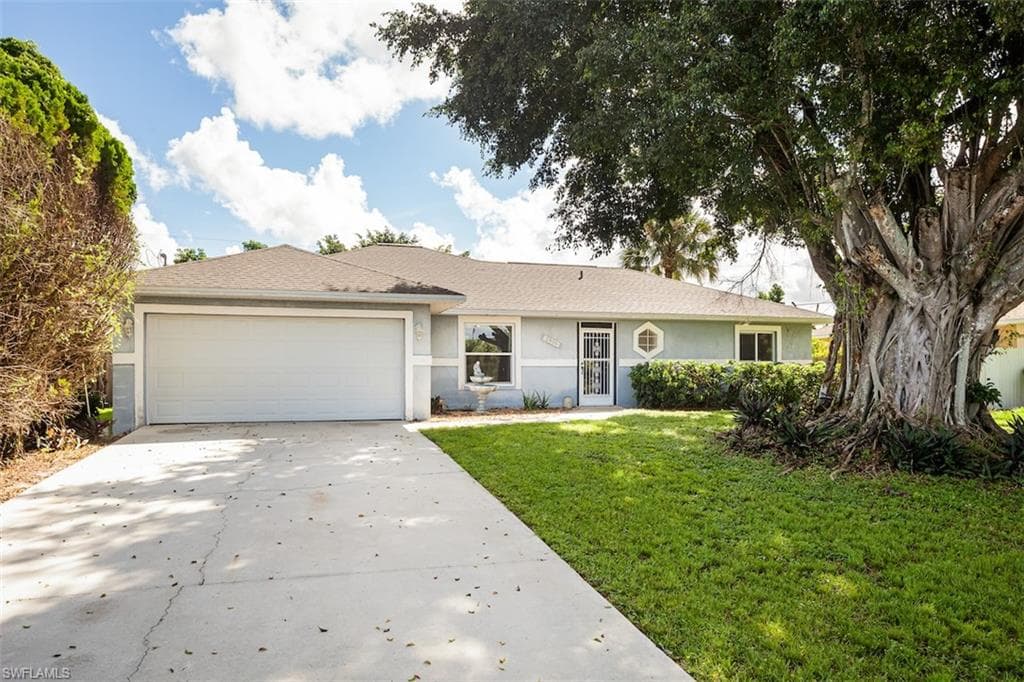 2900 44th TER SW NAPLES, FL 34116