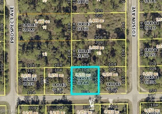 402 W 11th ST LEHIGH ACRES, FL 33972