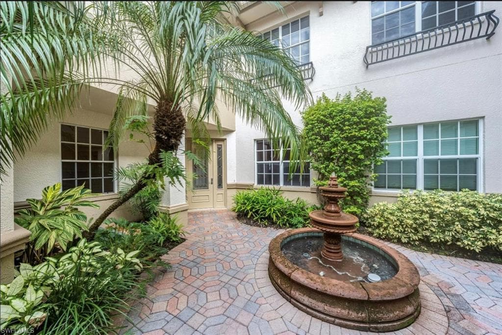 7229 Pelican Bay BLVD 4-1L NAPLES, FL 34108